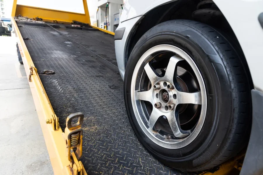 When To Call For Professional Towing Help Glenside, PA When To Call For Professional Towing Help Glenside, PA